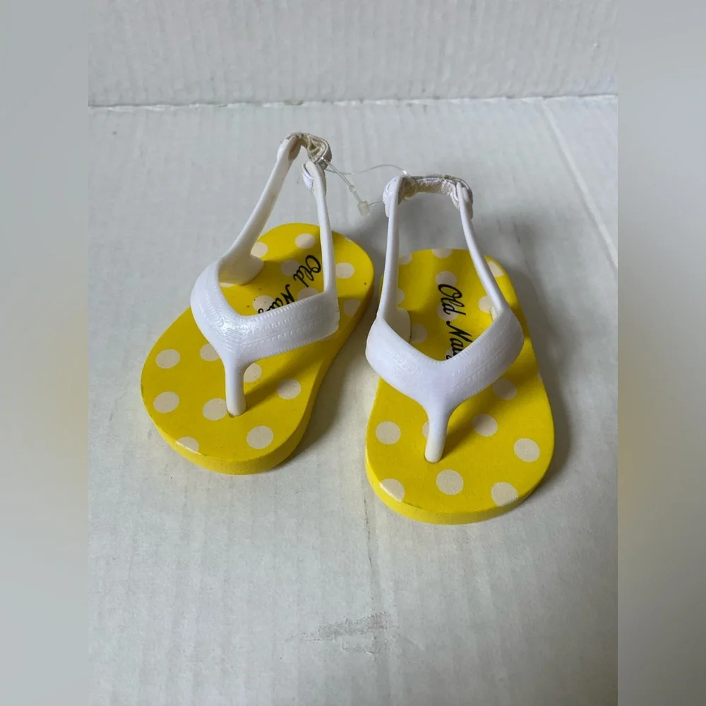 Old Navy Baby Size 1 Yellow Polka Dot Flip Flops